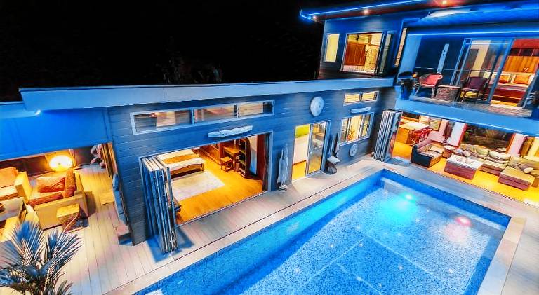 Villa with hot tub & pool — photo 2