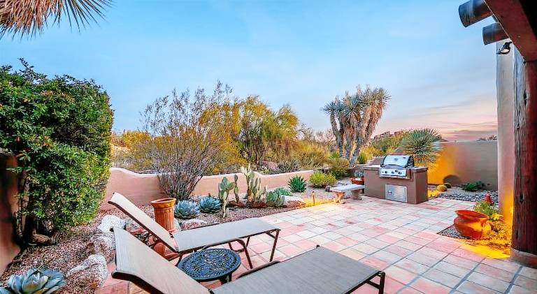 Villa with hot tub in Scottsdale, AZ
