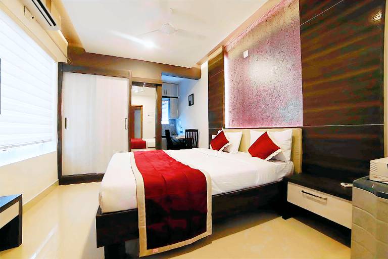 Apartment Ponnuparambil