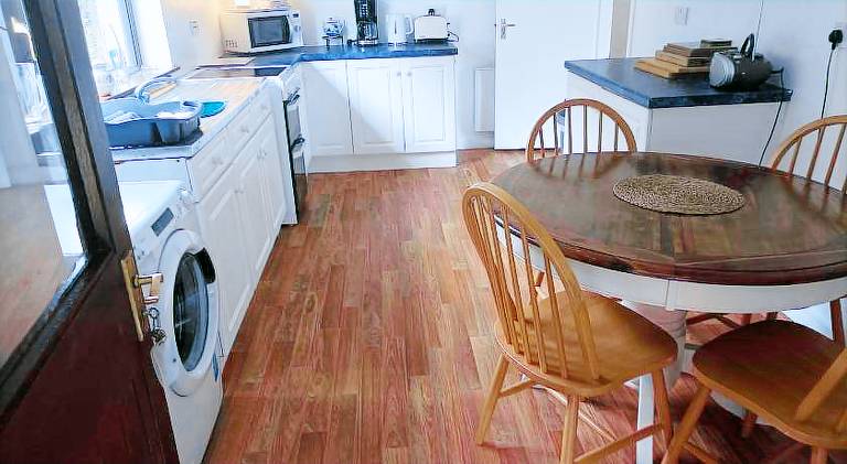 House with 2 rooms for 4 persons — photo 4