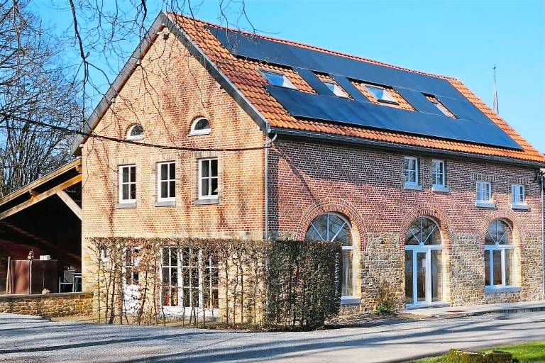 House with yard, grill & terrace | Nature view in Liege