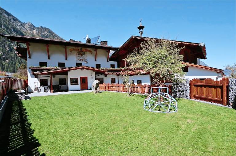 House with barbeque, terrace & garden | Perfect for remote work — photo 2