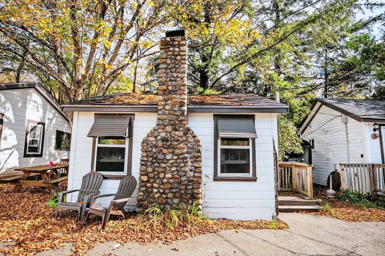 Cabin Lincoln