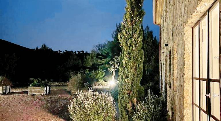 House with BBQ & yard | Perfect for remote work — photo 4