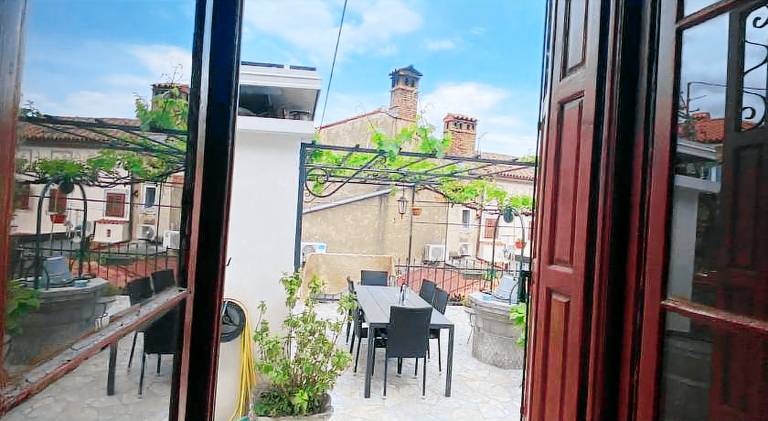 Rental apartment with 2 rooms for 6 persons in Opatija