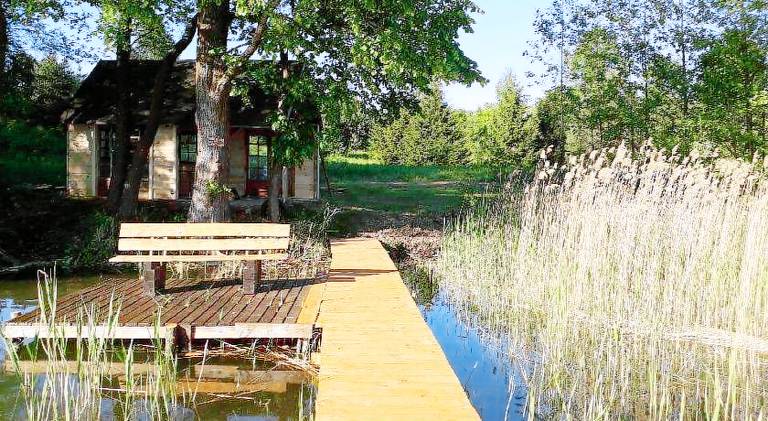 Lodge with patio, barbecue & yard in Gizycko