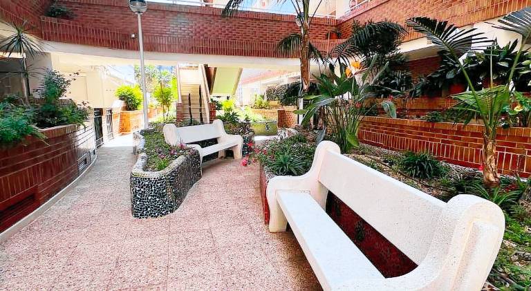 Apartment with patio & private pool — photo 3