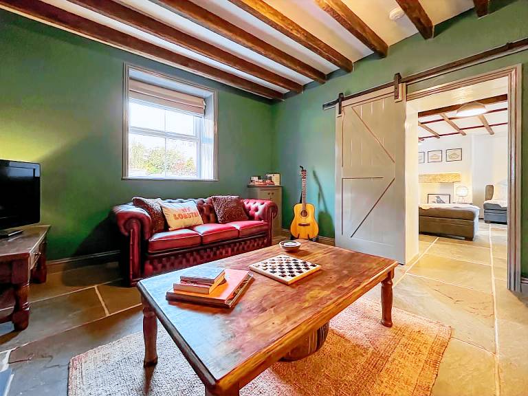 Family-friendly cottage with yard | River view | Pets are welcome — photo 2
