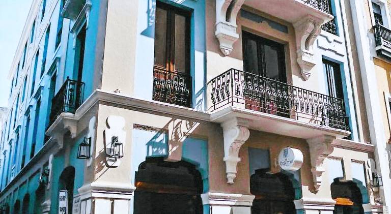 EL Colonial Open Bar Adults Only in San Juan