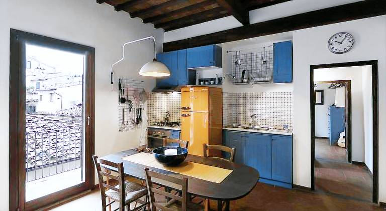 Authentic flat in the city center — photo 4