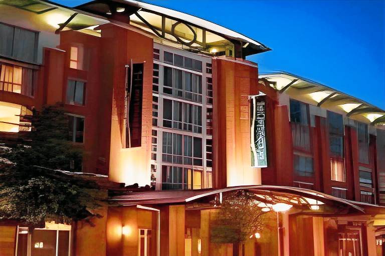 The Chattanoogan Hotel, Curio Collection by Hilton in Chattanooga, TN