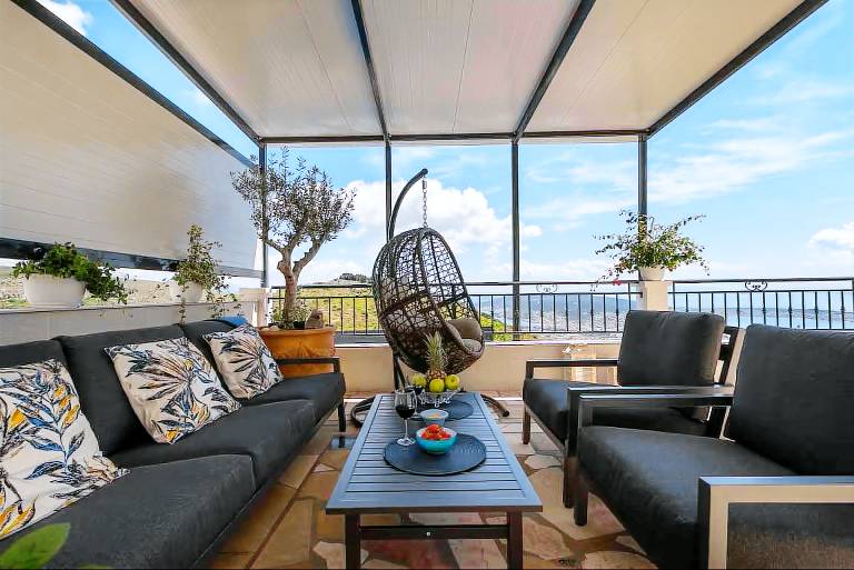 Villa with garden, grill & patio | Mountain view — photo 5