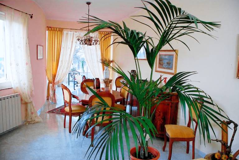 Villa  Oliveri