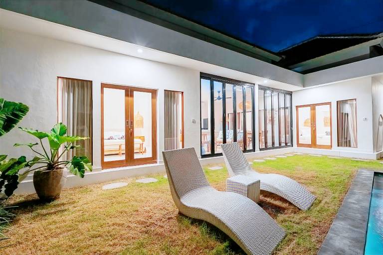 Villa with garden, terrace & private pool — photo 4