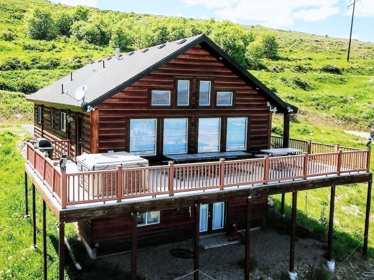 Cabin Garden City