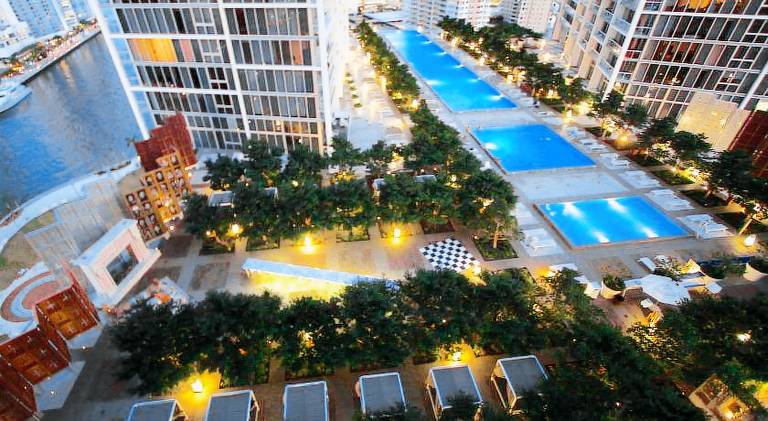 Luxury Waterfront Condo At Icon-Brickell-sea view-Free Spa & Gym in Miami, FL