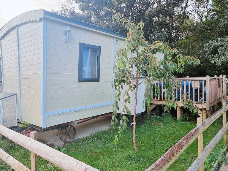Caravan  Foel