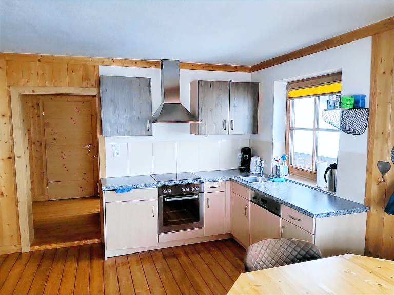 Holiday apartment with barbeque, terrace & yard — photo 5