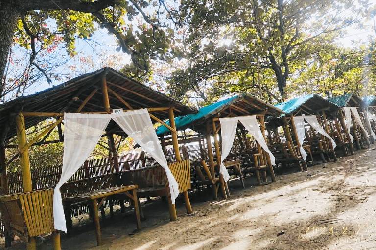 Calatagan Beach Family Room Bohemian Resort — photo 4