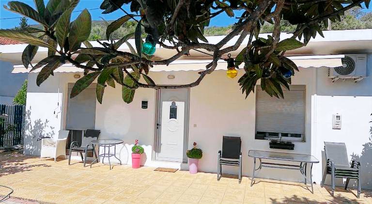Lovely house with grill, garden & private pool | Pet-friendly in Lefkada