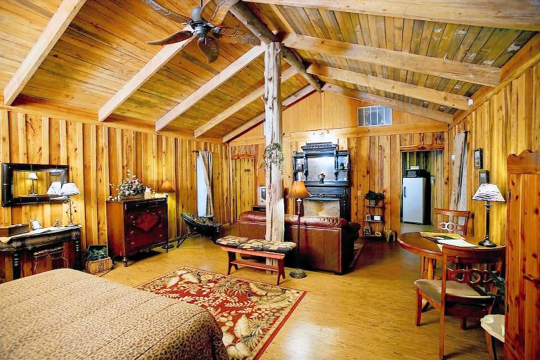Cabin  Hot Springs