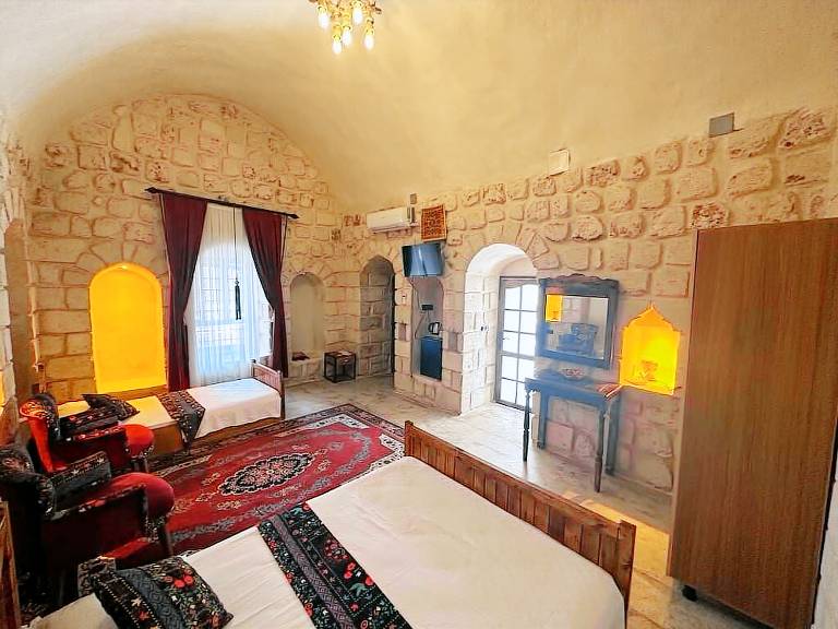 Bed and breakfast  Midyat
