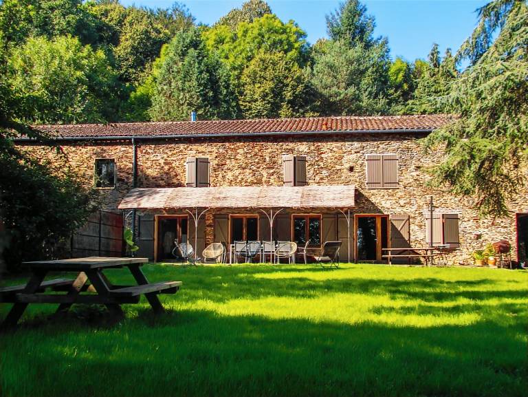 Spacious 10-Person Holiday Home – Gîte de la Fontaine – Les Cammazes — photo 2
