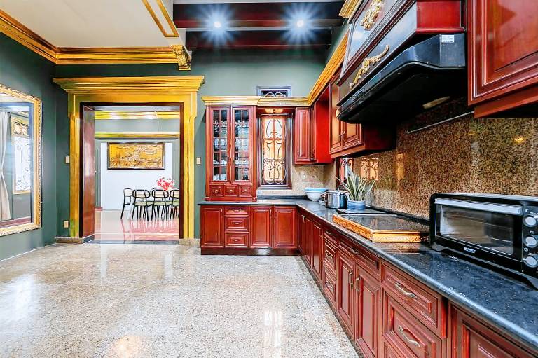 House with hot tub, pool & yard | Water view | Suitable for remote work | Pets are welcome — photo 4