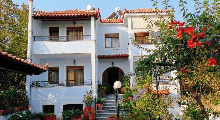 Nice serviced apartment with garden & terrace | Pets allowed — photo 3