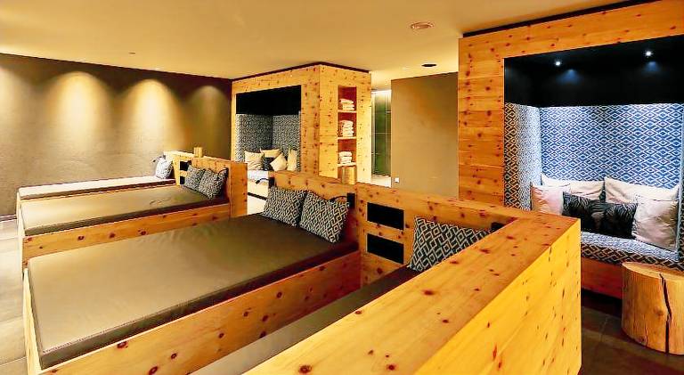 Big serviced apartment with sauna, pool & yard | Pets are welcome — photo 4