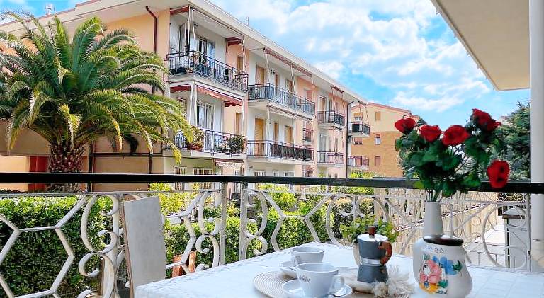 Holiday apartment with 1 room for 4 persons in Loano