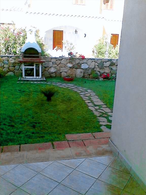 Family-friendly pleasant villa with patio, yard & grill | Pets allowed — photo 2