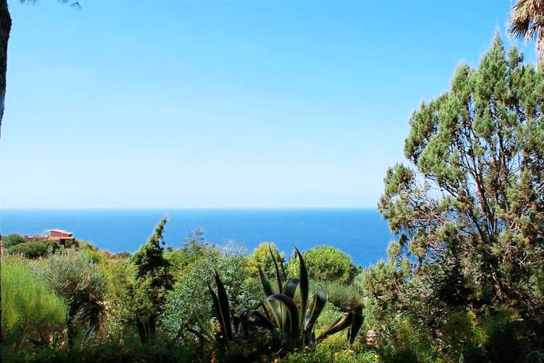 Casa Antonia, for 2/4 people, with sea view and access to the beach — photo 2