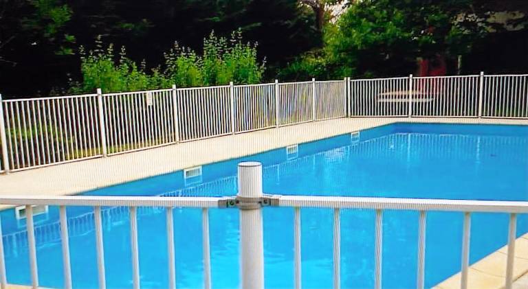 Rental apartment with pool | Pet-friendly in Avignon