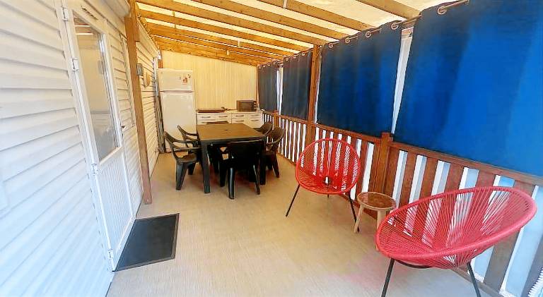Mobil home numero 76 in Saintes
