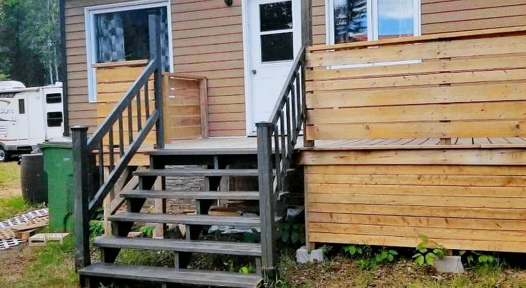 Le Caribou - Petit chalet rustique pres de la plage in Saguenay, QC