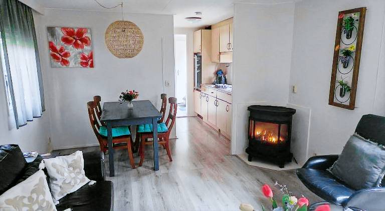 Chalet with 2 rooms for 4 persons in Garderen