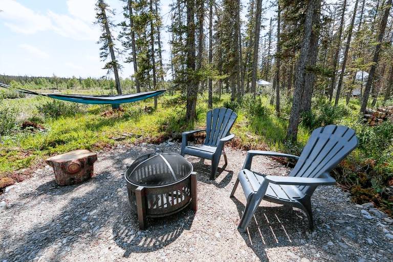 Riverside Relaxation: Comfortable Dome Retreat Along Canada's Elbow River — photo 5