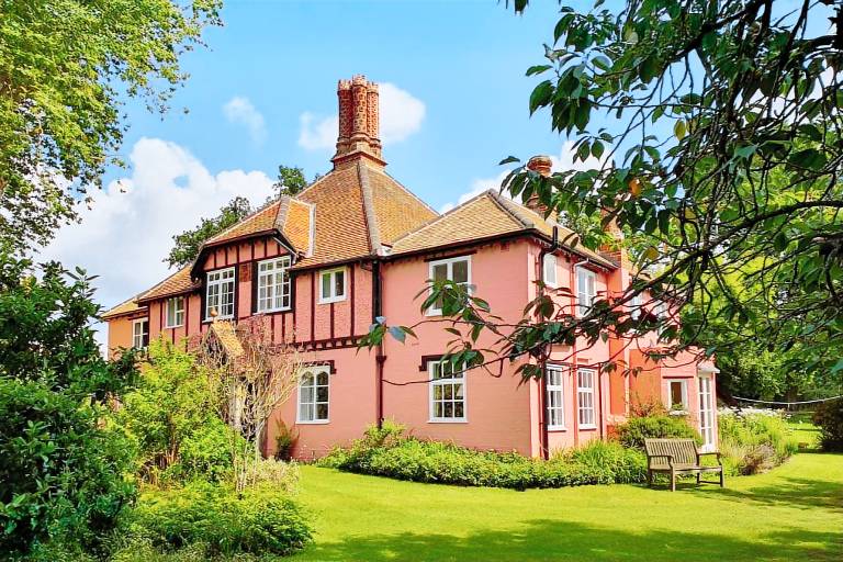 6 Bed in Wymondham oc t30598