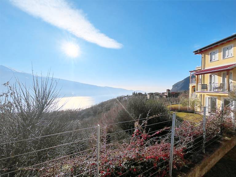 Holiday Apartment 'Residence La Villa Kalliste' with Lake View, Garden, Shared Pool & Wi-Fi — photo 2