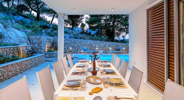 Villa with pool, terrace & garden | Pet-friendly — photo 5