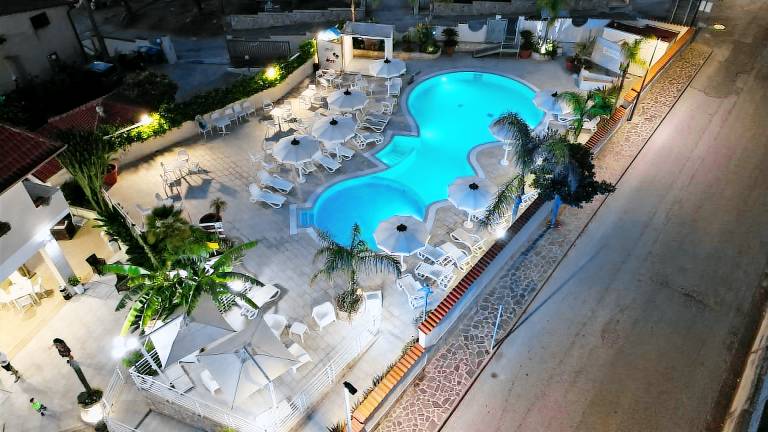 Hotel La Praia in Zambrone