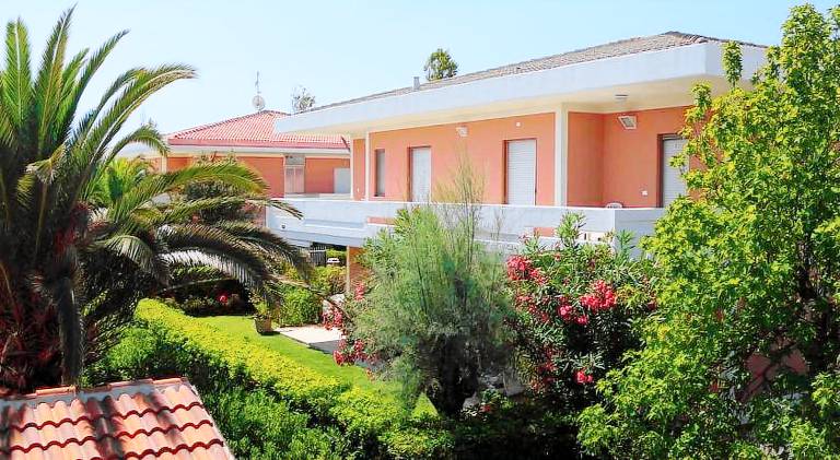 Holiday apartment with terrace in Montesilvano