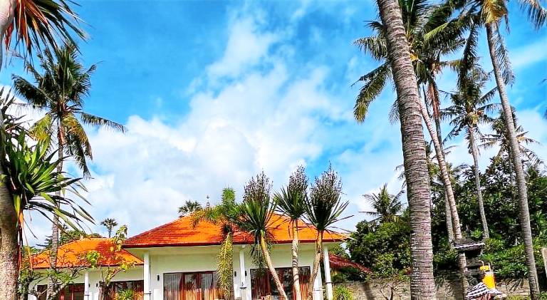 Holiday apartment with pool in Karangasem