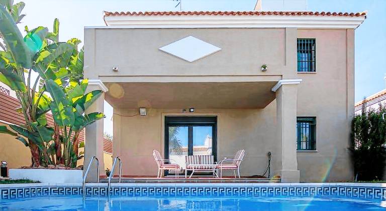Villa with pool in Torremolinos