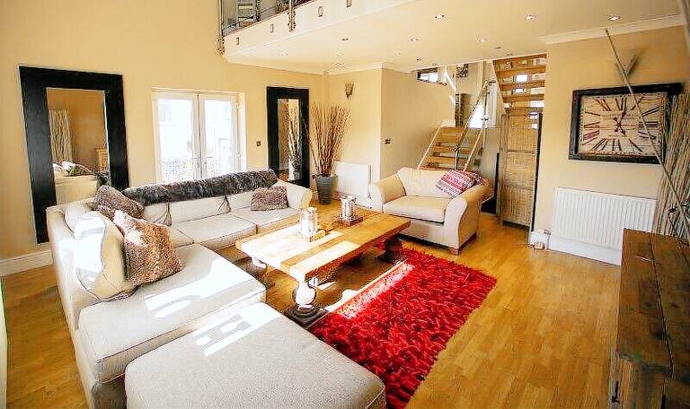 House Merthyr Tydfil