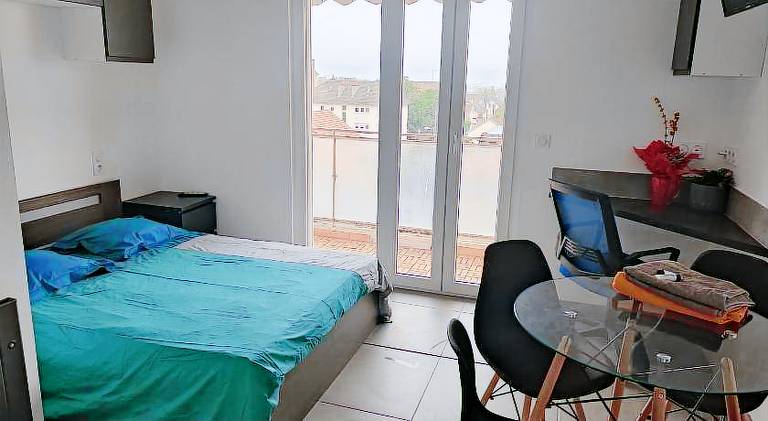 Apartment with patio | Good for workation — photo 2