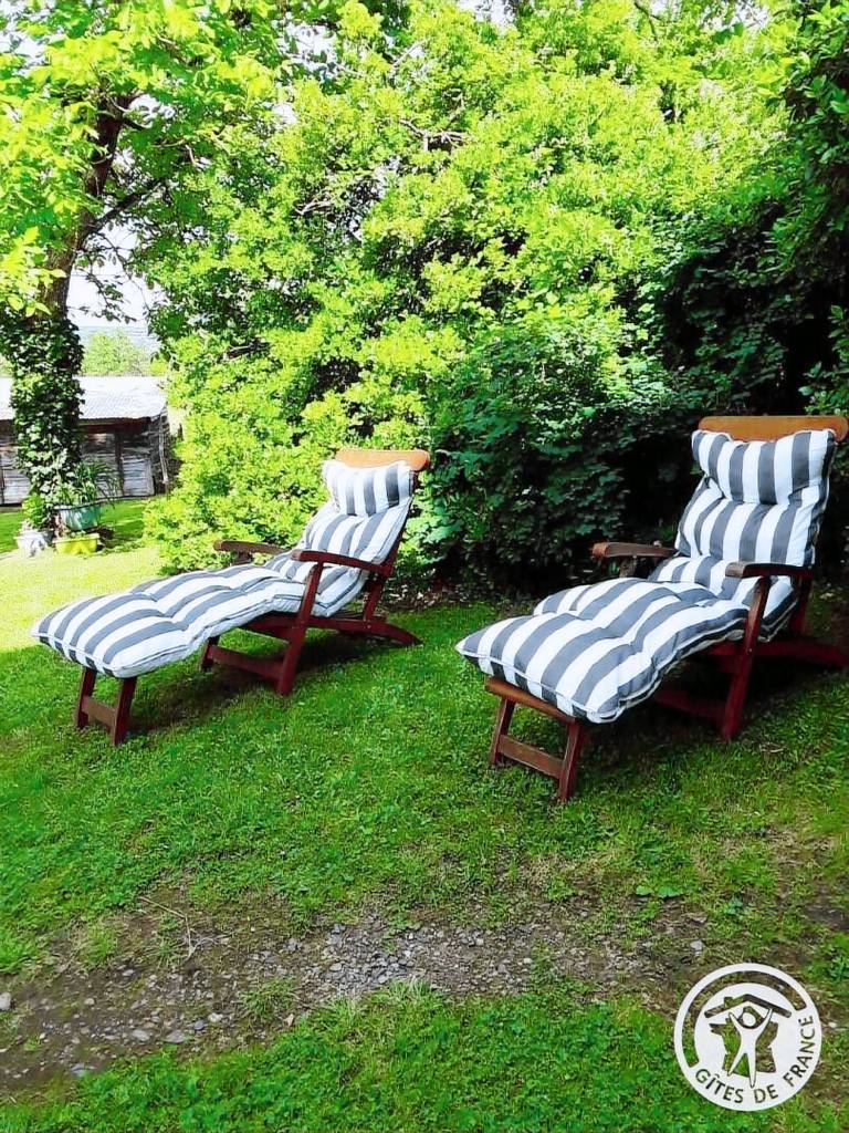 Gite with BBQ, garden & patio — photo 4