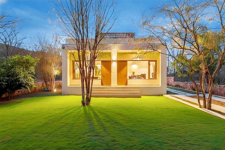 190 m&sup2; Villa