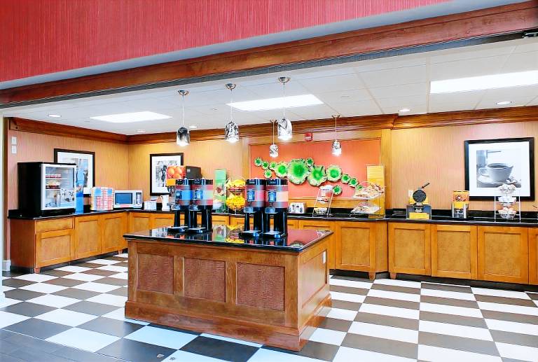 Hampton Inn & Suites Frederick-Fort Detrick — photo 5